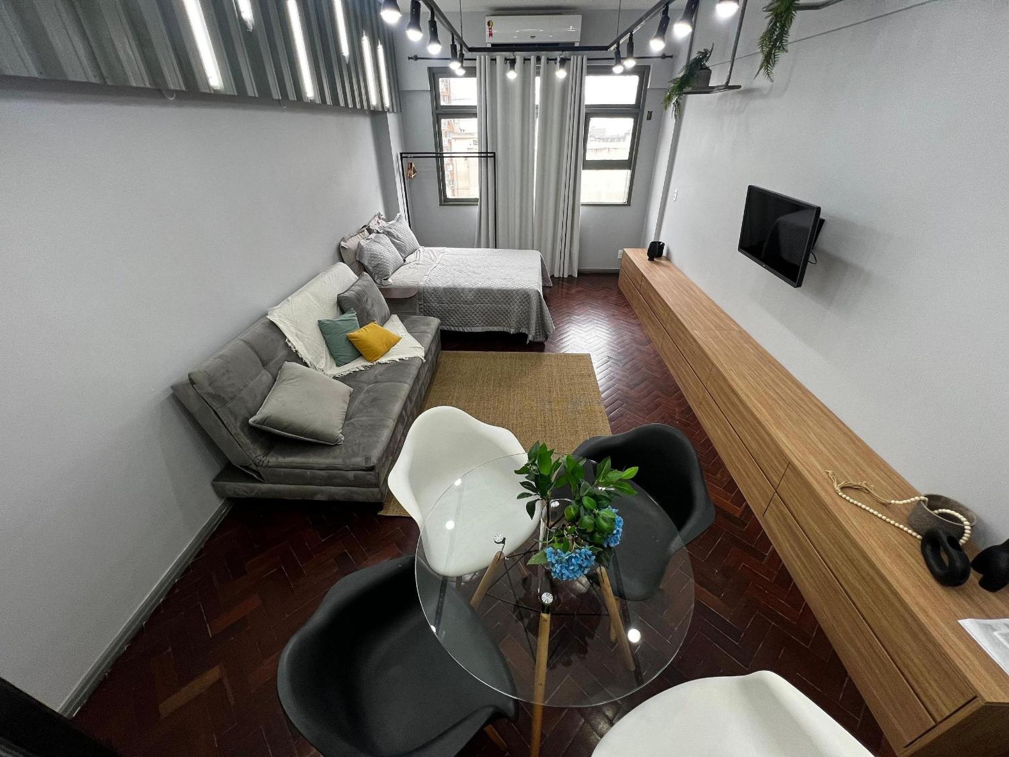 Flat Novinho C/ar No Centro/lapa Proximo Ao Metro